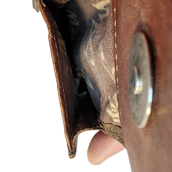 Amwrican West Hand Tooled Embossed Leather Worked Cell Cigarette Pouch - Picture 6 of 15